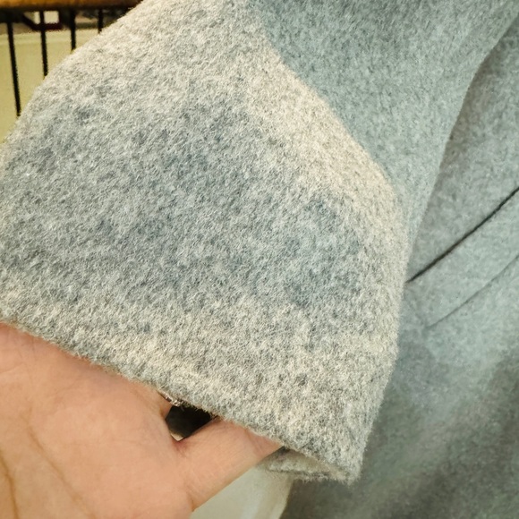 Virgin Wool and Cashmere Coat, 2-tone jacket - Picture 12 of 12